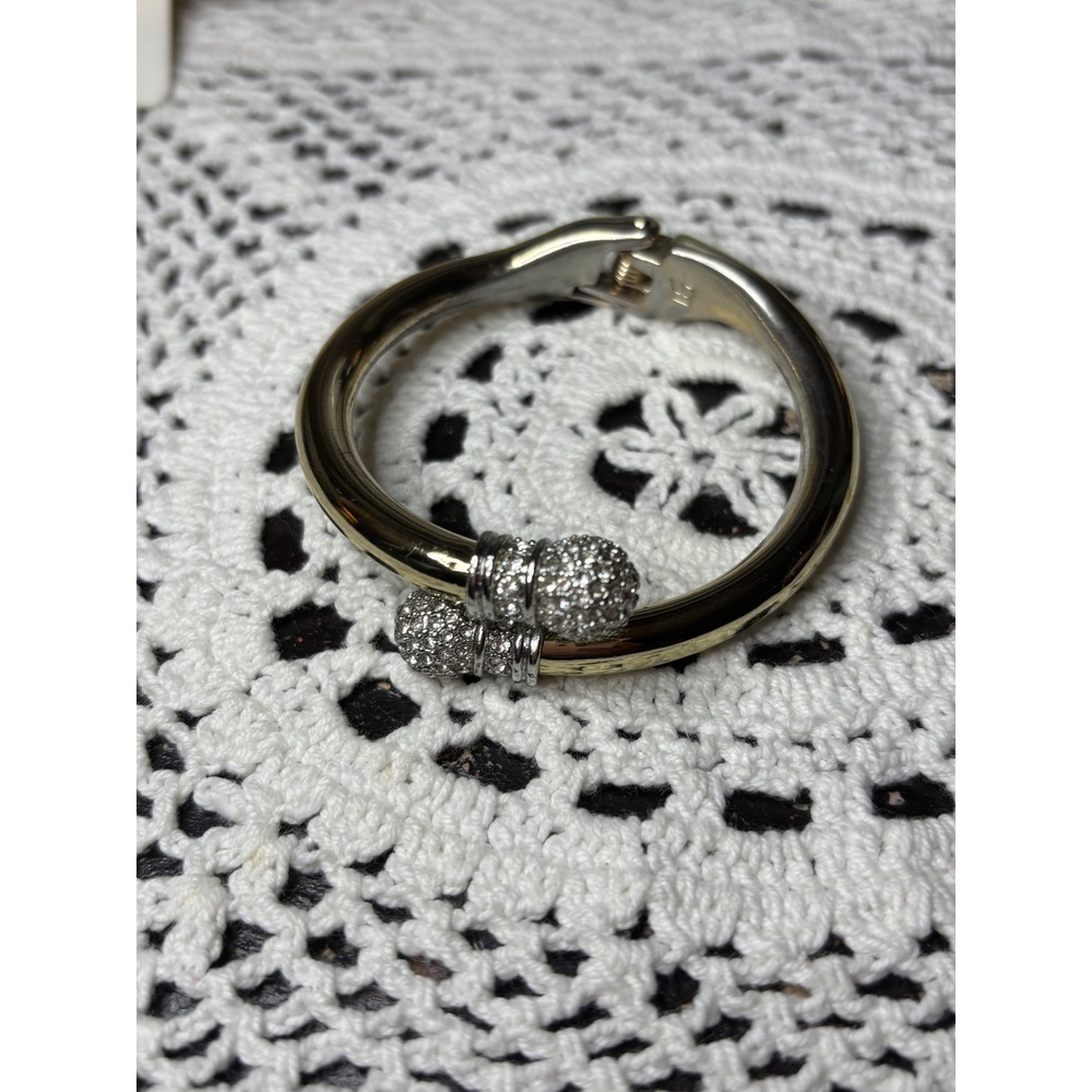 Banana Republic Gold Tone Bypass Hinged Bangle Bracelet Pave Crystal End Caps - Picture 11 of 13